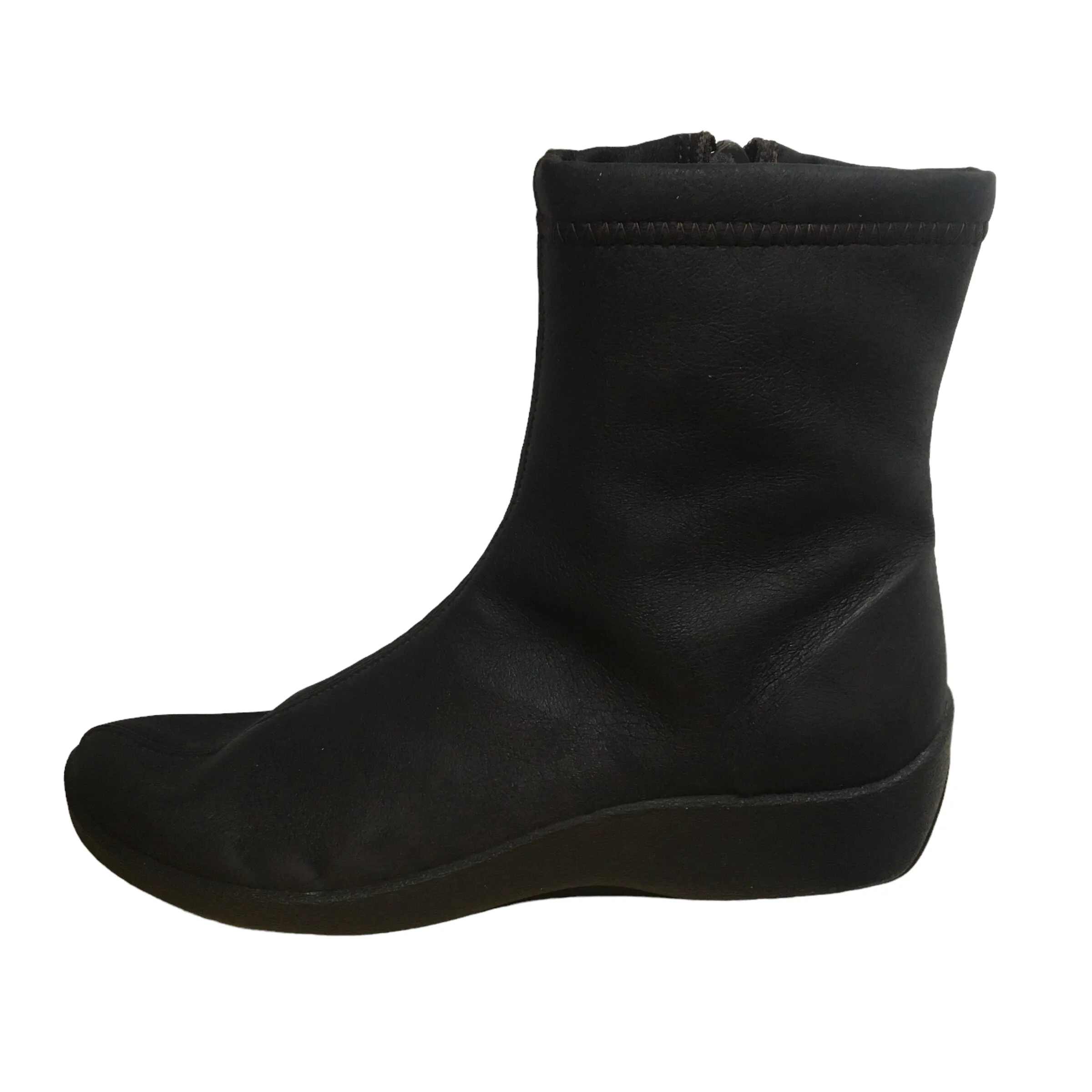 Arcopedico Women L8 ~ Black ~ Caffe