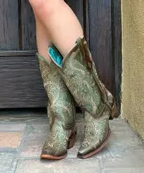 C4009 Corral Distressed Turquoise Embroidery & Studs Cowboy Boots